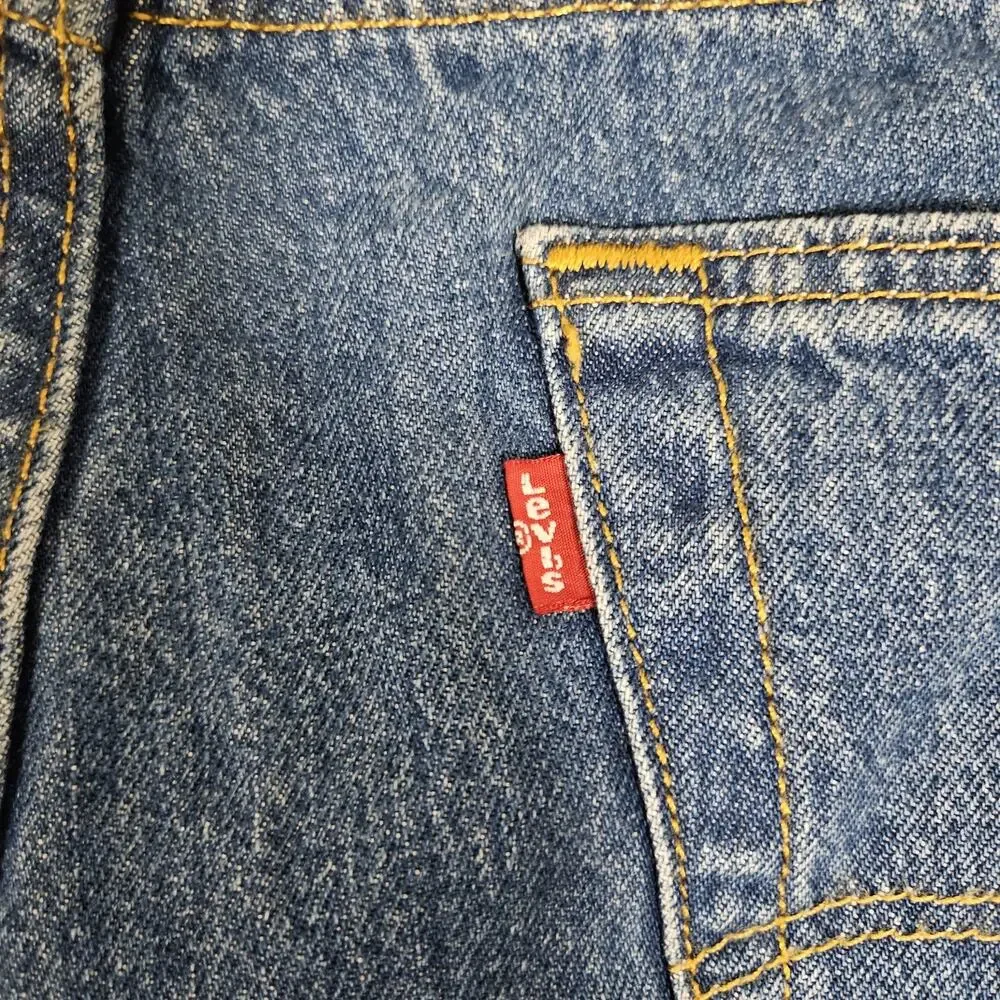 Levis this pair